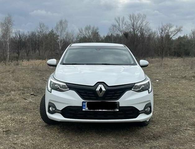 Белый Рено Taliant, объемом двигателя 1 л и пробегом 15 тыс. км за 14800 $, фото 1 на Automoto.ua