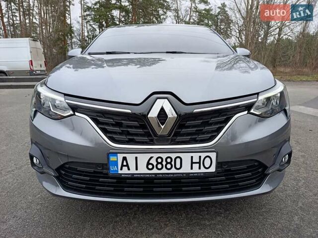 Серый Рено Taliant, объемом двигателя 1 л и пробегом 36 тыс. км за 19603 $, фото 1 на Automoto.ua