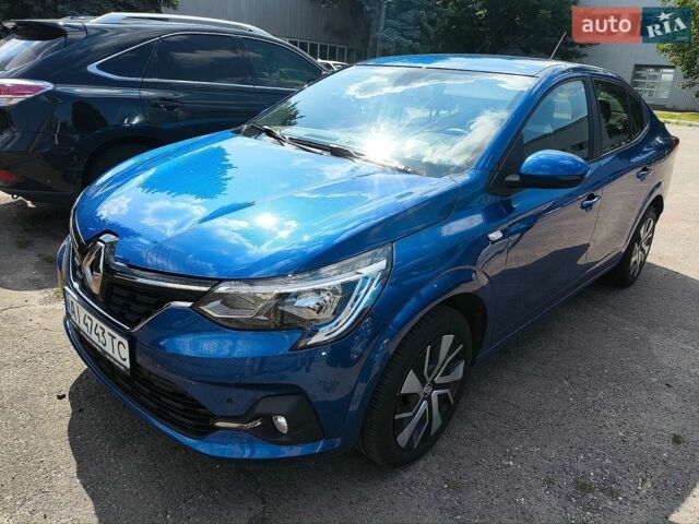 Синий Рено Taliant, объемом двигателя 1 л и пробегом 33 тыс. км за 14750 $, фото 1 на Automoto.ua