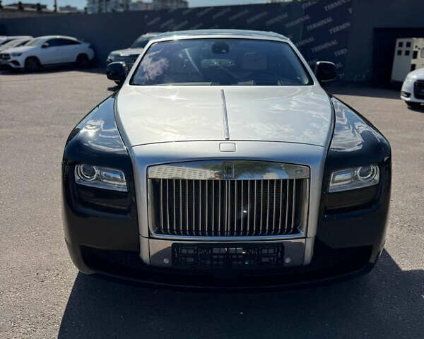 Черный Ролс Ройс Гост, объемом двигателя 6.6 л и пробегом 70 тыс. км за 85000 $, фото 1 на Automoto.ua