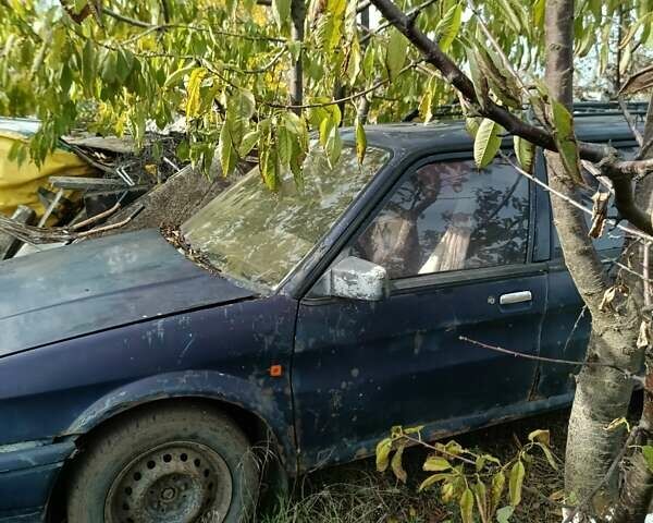 Синий Ровер Монтего, объемом двигателя 2 л и пробегом 300 тыс. км за 700 $, фото 1 на Automoto.ua