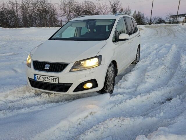 Белый Сеат Альхамбра, объемом двигателя 2 л и пробегом 230 тыс. км за 11000 $, фото 1 на Automoto.ua