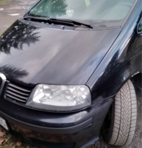 Черный Сеат Альхамбра, объемом двигателя 1.9 л и пробегом 300 тыс. км за 3700 $, фото 1 на Automoto.ua