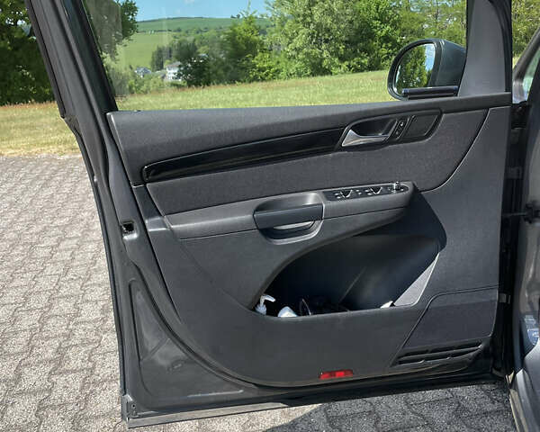 Сеат Альхамбра, об'ємом двигуна 1.97 л та пробігом 286 тис. км за 8886 $, фото 1 на Automoto.ua