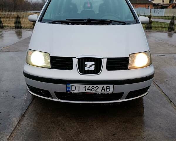 Серый Сеат Альхамбра, объемом двигателя 2 л и пробегом 480 тыс. км за 4800 $, фото 1 на Automoto.ua