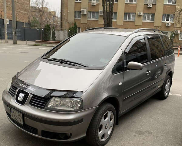 Сірий Сеат Альхамбра, об'ємом двигуна 1.98 л та пробігом 263 тис. км за 5800 $, фото 1 на Automoto.ua