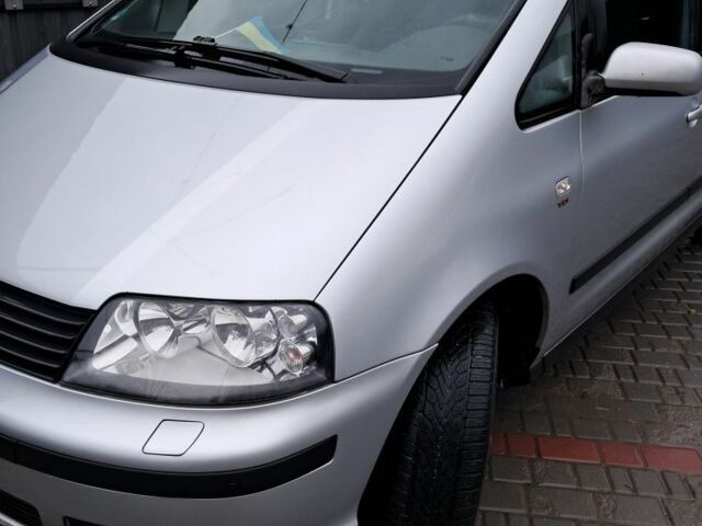 Серый Сеат Альхамбра, объемом двигателя 1.9 л и пробегом 330 тыс. км за 2650 $, фото 1 на Automoto.ua