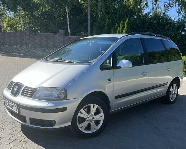 Серый Сеат Альхамбра, объемом двигателя 2 л и пробегом 220 тыс. км за 7999 $, фото 1 на Automoto.ua