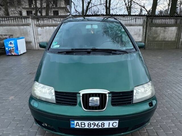 Зелений Сеат Альхамбра, об'ємом двигуна 2 л та пробігом 319 тис. км за 3700 $, фото 1 на Automoto.ua