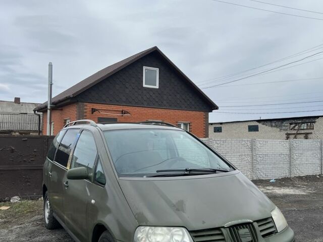 Зеленый Сеат Альхамбра, объемом двигателя 1.9 л и пробегом 236 тыс. км за 2350 $, фото 1 на Automoto.ua