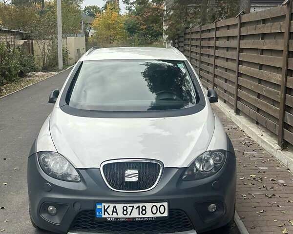 Сеат Алтеа Фрітрек 2013 у Києві на Automoto.ua Білий Сеат Алтеа Фрітрек, об'ємом двигуна 2 л та пробігом 178 тис. км за 11800 $, фото 1 на Automoto.ua