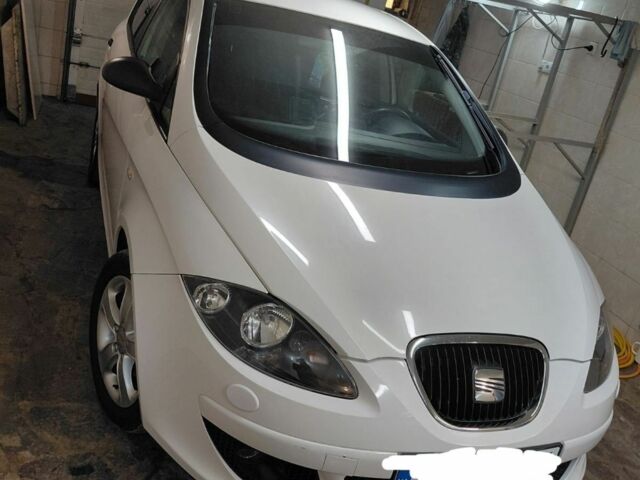 Белый Сеат Алтеа, объемом двигателя 1.9 л и пробегом 137 тыс. км за 5300 $, фото 1 на Automoto.ua