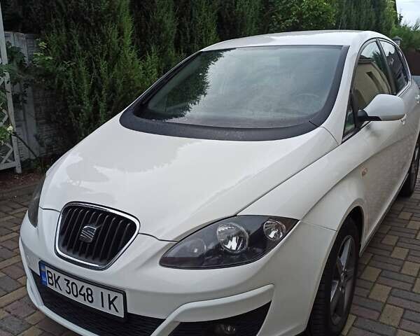 Белый Сеат Алтеа, объемом двигателя 1.6 л и пробегом 257 тыс. км за 9300 $, фото 1 на Automoto.ua