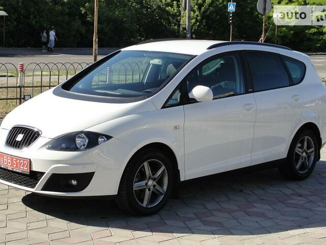 Білий Сеат Altea, об'ємом двигуна 1.6 л та пробігом 32 тис. км за 16900 $, фото 1 на Automoto.ua