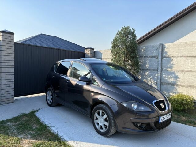 Чорний Сеат Altea, об'ємом двигуна 2 л та пробігом 326 тис. км за 7000 $, фото 1 на Automoto.ua