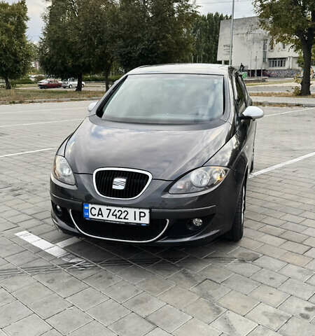 Черный Сеат Алтеа, объемом двигателя 1.6 л и пробегом 183 тыс. км за 4950 $, фото 1 на Automoto.ua