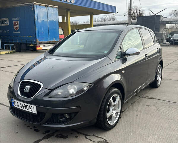 Черный Сеат Алтеа, объемом двигателя 1.97 л и пробегом 320 тыс. км за 4700 $, фото 1 на Automoto.ua