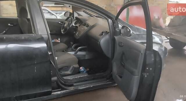 Чорний Сеат Altea, об'ємом двигуна 0 л та пробігом 230 тис. км за 1500 $, фото 1 на Automoto.ua