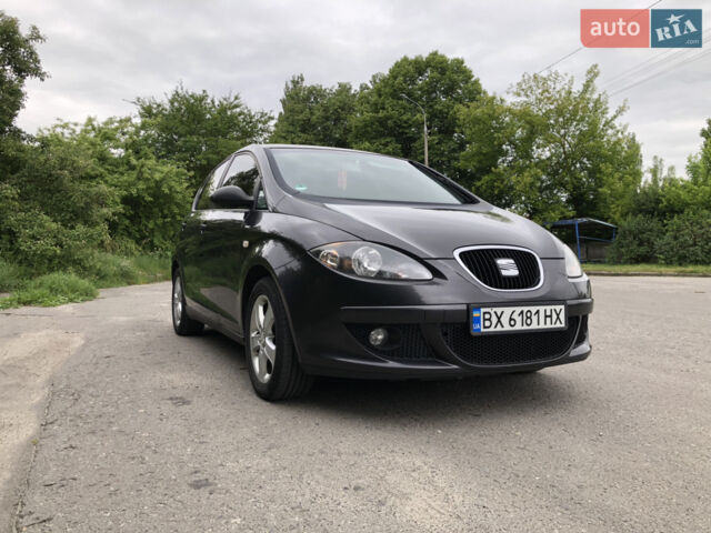 Чорний Сеат Altea, об'ємом двигуна 1.6 л та пробігом 300 тис. км за 4700 $, фото 1 на Automoto.ua