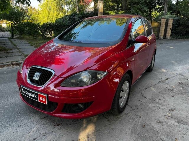 Червоний Сеат Altea, об'ємом двигуна 2 л та пробігом 233 тис. км за 5990 $, фото 1 на Automoto.ua