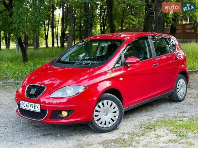 Красный Сеат Алтеа, объемом двигателя 1.6 л и пробегом 244 тыс. км за 4600 $, фото 1 на Automoto.ua