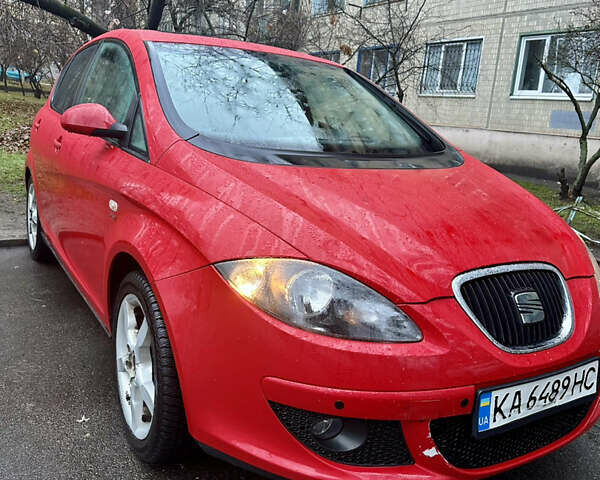 Красный Сеат Алтеа, объемом двигателя 2 л и пробегом 200 тыс. км за 5500 $, фото 1 на Automoto.ua