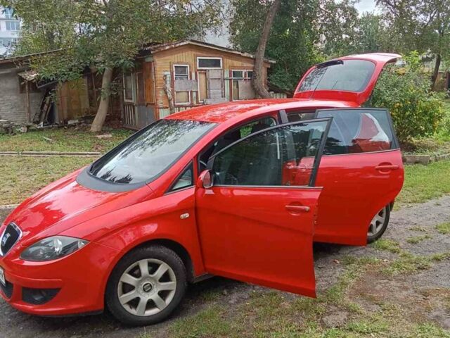 Красный Сеат Алтеа, объемом двигателя 1.6 л и пробегом 199 тыс. км за 4300 $, фото 1 на Automoto.ua