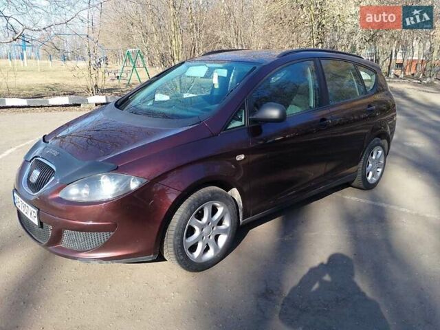 Червоний Сеат Altea, об'ємом двигуна 1.6 л та пробігом 240 тис. км за 5300 $, фото 1 на Automoto.ua