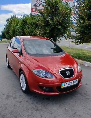 Красный Сеат Алтеа, объемом двигателя 2 л и пробегом 185 тыс. км за 5350 $, фото 1 на Automoto.ua