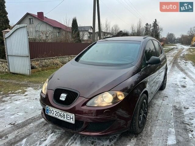 Червоний Сеат Altea, об'ємом двигуна 1.6 л та пробігом 220 тис. км за 3850 $, фото 1 на Automoto.ua