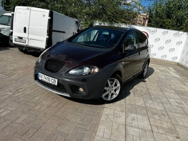 Червоний Сеат Altea, об'ємом двигуна 2 л та пробігом 220 тис. км за 6500 $, фото 1 на Automoto.ua