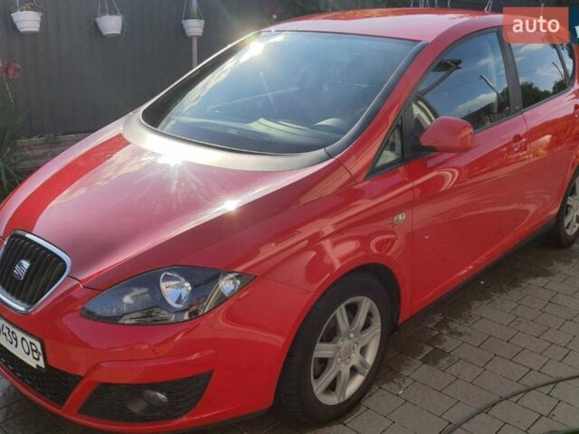 Червоний Сеат Altea, об'ємом двигуна 1.6 л та пробігом 116 тис. км за 9500 $, фото 1 на Automoto.ua