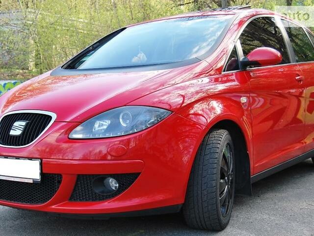 Червоний Сеат Altea, об'ємом двигуна 2 л та пробігом 165 тис. км за 9300 $, фото 1 на Automoto.ua