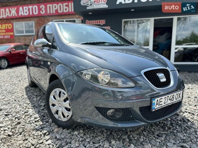Серый Сеат Алтеа, объемом двигателя 1.6 л и пробегом 281 тыс. км за 4400 $, фото 1 на Automoto.ua