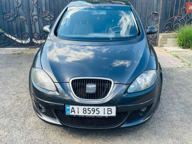 Сірий Сеат Altea, об'ємом двигуна 2 л та пробігом 325 тис. км за 5600 $, фото 1 на Automoto.ua
