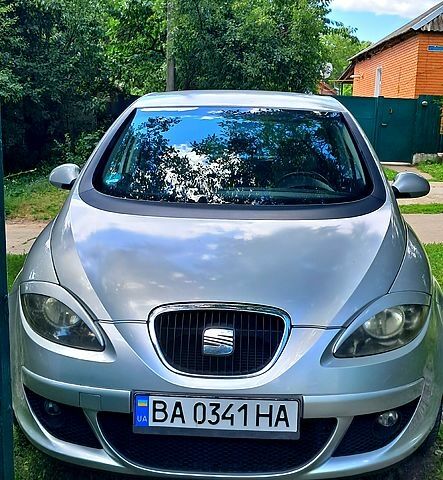 Сірий Сеат Altea, об'ємом двигуна 2 л та пробігом 238 тис. км за 6100 $, фото 1 на Automoto.ua