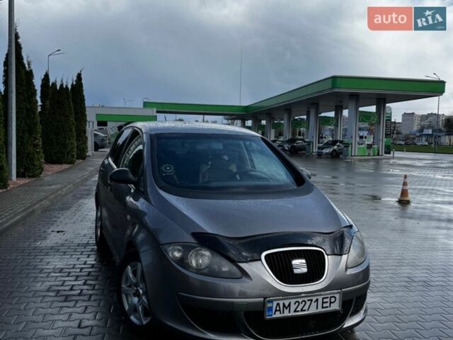Сірий Сеат Altea, об'ємом двигуна 1.9 л та пробігом 355 тис. км за 4800 $, фото 1 на Automoto.ua