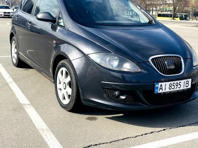 Серый Сеат Алтеа, объемом двигателя 2 л и пробегом 327 тыс. км за 5800 $, фото 1 на Automoto.ua