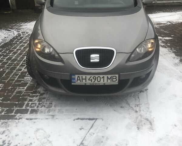 Серый Сеат Алтеа, объемом двигателя 2 л и пробегом 315 тыс. км за 4300 $, фото 1 на Automoto.ua