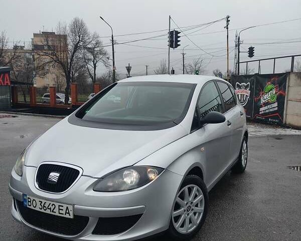Сірий Сеат Altea, об'ємом двигуна 1.6 л та пробігом 294 тис. км за 4600 $, фото 1 на Automoto.ua