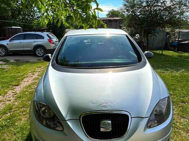 Сірий Сеат Altea, об'ємом двигуна 1.9 л та пробігом 240 тис. км за 3900 $, фото 1 на Automoto.ua
