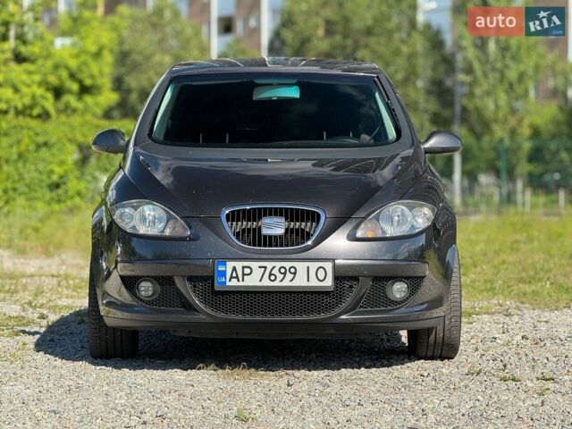 Сірий Сеат Altea, об'ємом двигуна 2 л та пробігом 296 тис. км за 5300 $, фото 1 на Automoto.ua