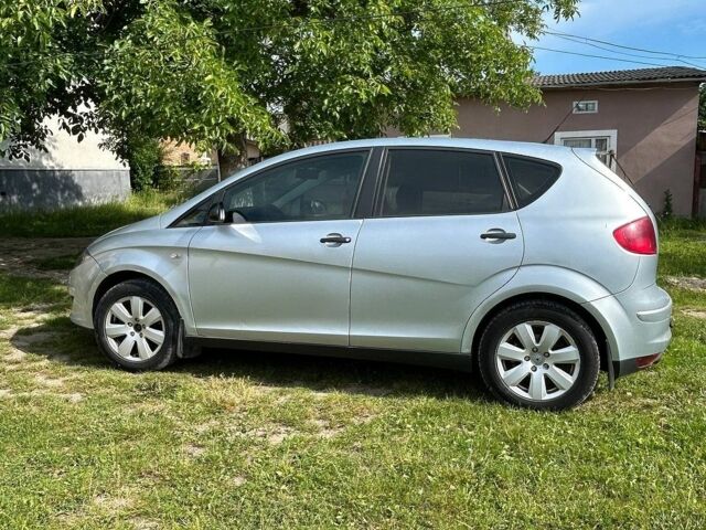 Сірий Сеат Altea, об'ємом двигуна 1.9 л та пробігом 240 тис. км за 3800 $, фото 1 на Automoto.ua