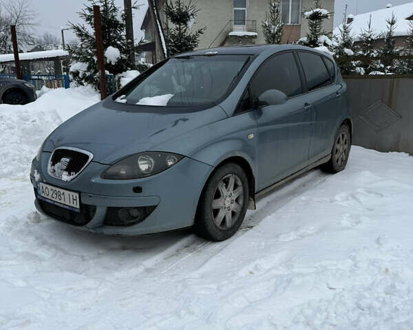 Сірий Сеат Altea, об'ємом двигуна 1.6 л та пробігом 300 тис. км за 4500 $, фото 1 на Automoto.ua