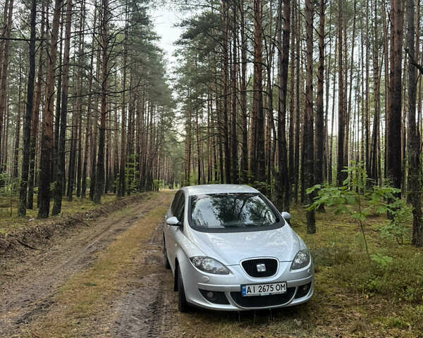 Сірий Сеат Altea, об'ємом двигуна 1.9 л та пробігом 392 тис. км за 5300 $, фото 1 на Automoto.ua