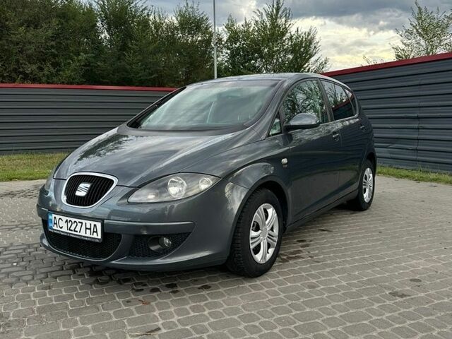 Сірий Сеат Altea, об'ємом двигуна 1.97 л та пробігом 292 тис. км за 4900 $, фото 1 на Automoto.ua