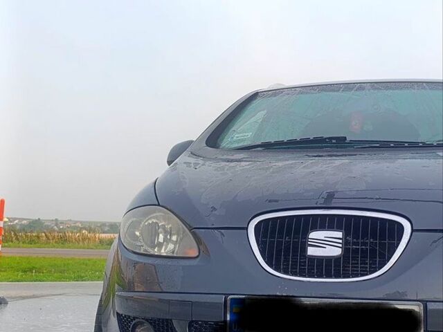 Серый Сеат Алтеа, объемом двигателя 2 л и пробегом 0 тыс. км за 6000 $, фото 1 на Automoto.ua