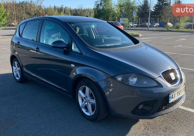 Сірий Сеат Altea, об'ємом двигуна 1.9 л та пробігом 380 тис. км за 5500 $, фото 1 на Automoto.ua