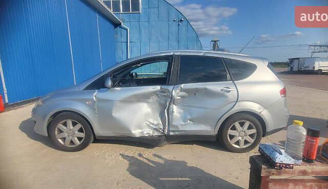 Серый Сеат Алтеа, объемом двигателя 2 л и пробегом 209 тыс. км за 3200 $, фото 1 на Automoto.ua
