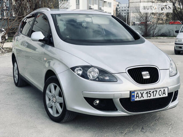 Сірий Сеат Altea, об'ємом двигуна 1.6 л та пробігом 300 тис. км за 6250 $, фото 1 на Automoto.ua